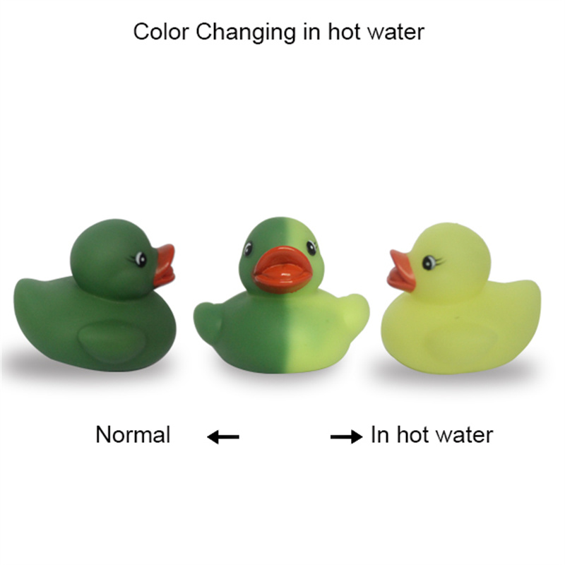 Bath Toy Color-Changing Rubber Squeak Duck Baby To4