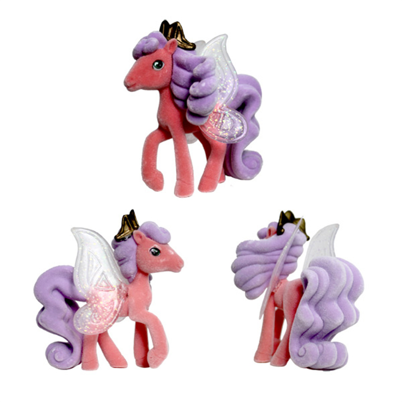 Elegant Butterfly Pony Wearing A Crown Plastic Min17