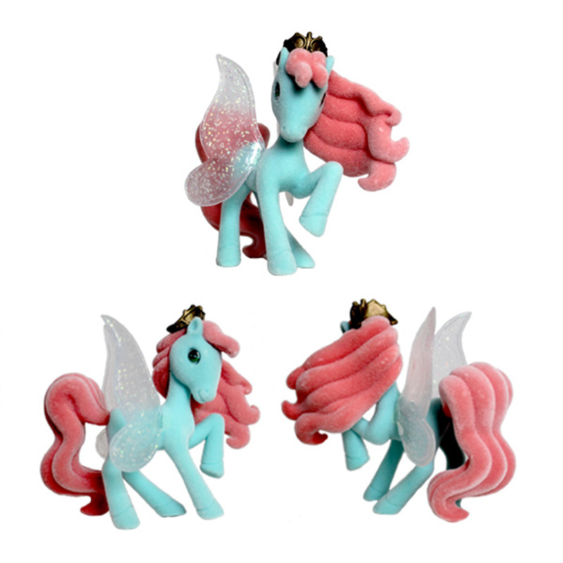 Elegant Butterfly Pony Wearing A Crown Plastic Min8