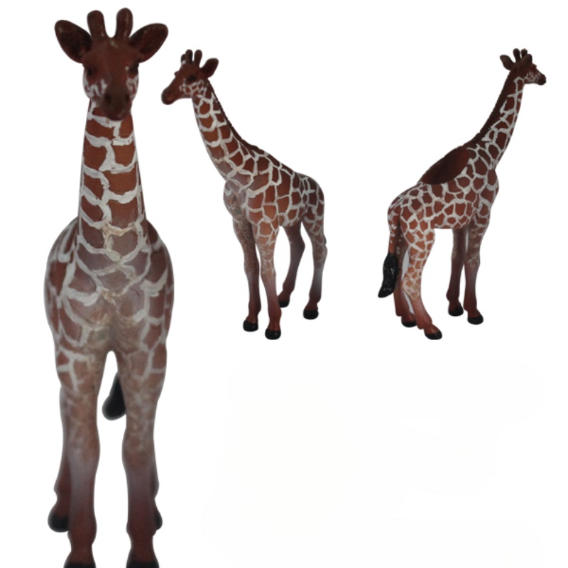 plastic giraffe toys